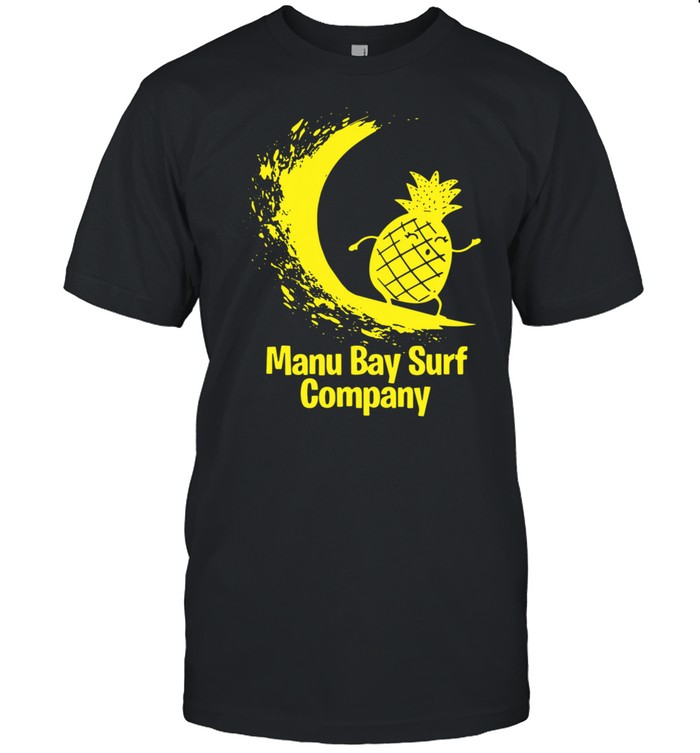 Manu Bay Surf Company New Zealand Gold Surfing Pineapple shirt Classic Men's T-shirt