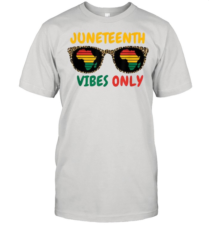 Juneteenth Vibes Only Black Pride Freedom Sunglasses Leopard T- Classic Men's T-shirt