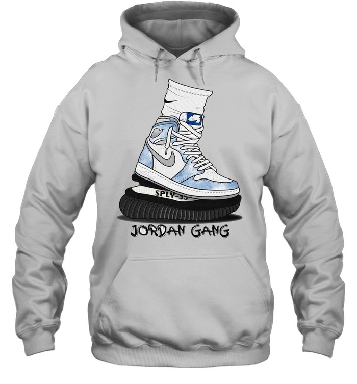 Air Jordan 1 Hyper Royal Sneaker shirt 