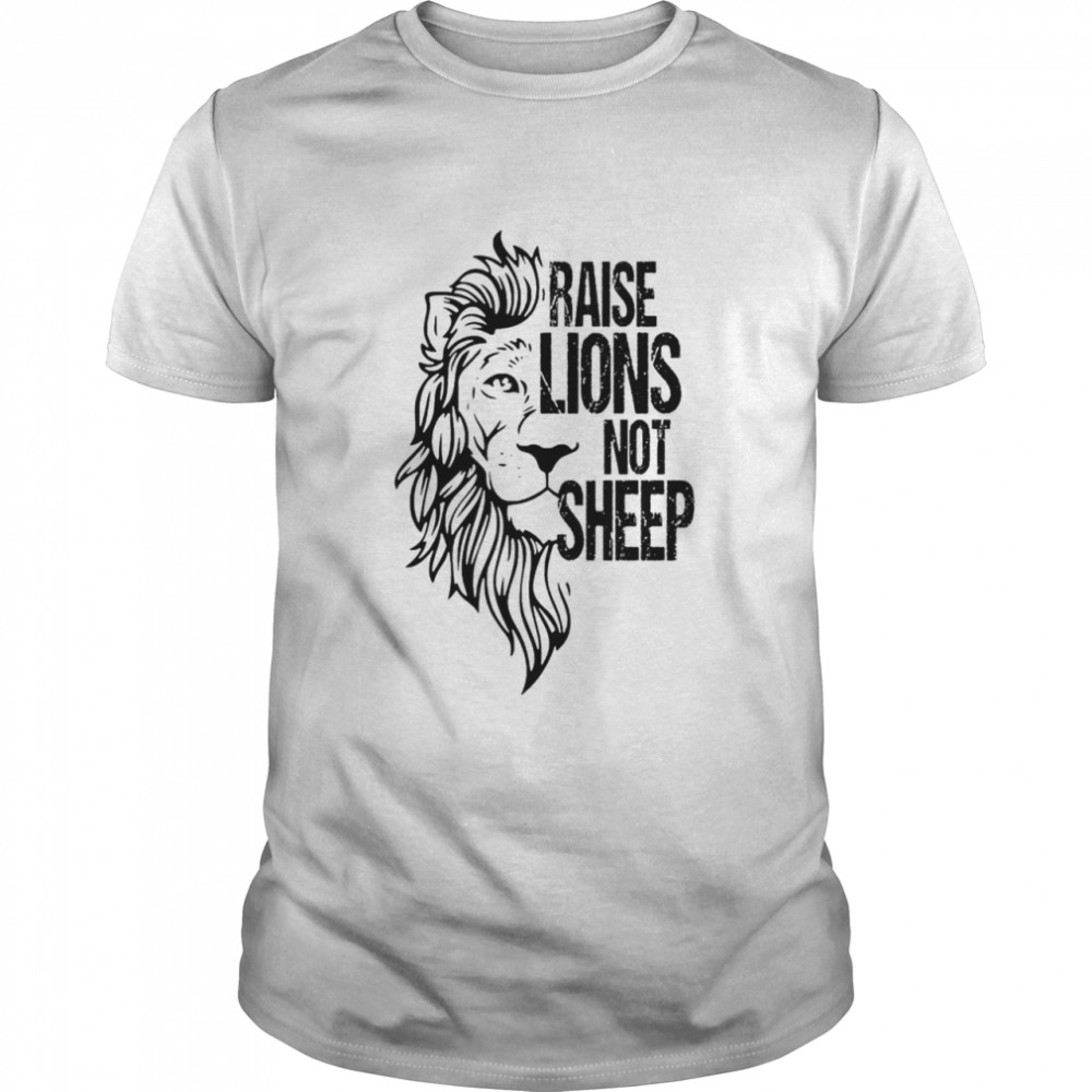 Rase Lions not sheep shirt Classic Men's T-shirt