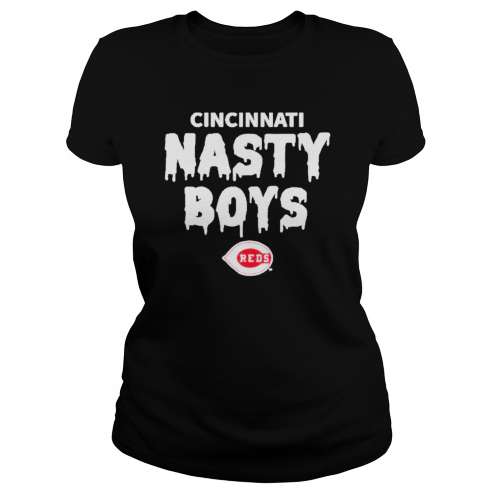 Cincinnati Reds T-Shirt from Homage. | Charcoal | Vintage Apparel from Homage.