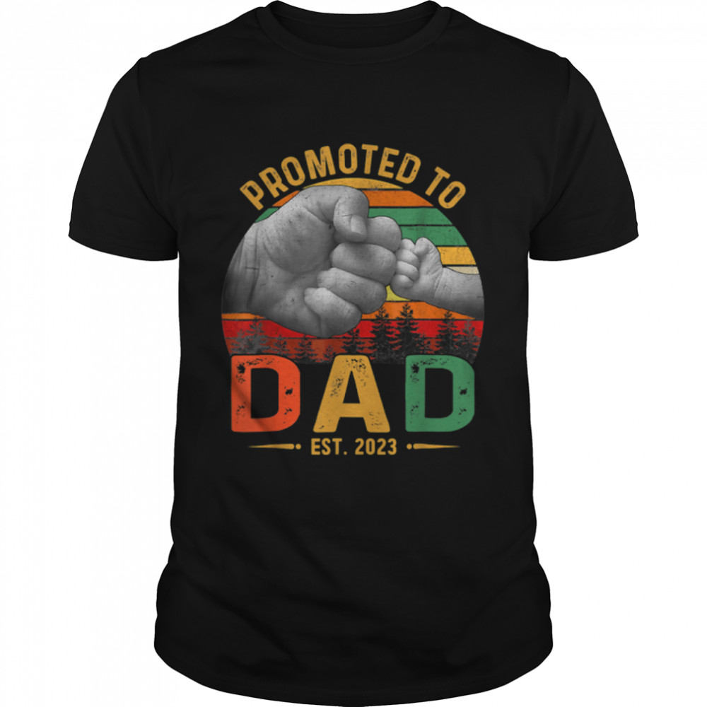 Promoted To Dad 2023 First Time Fathers Day New Dad Gifts T- B0B1ZV1KZ2 Classic Men's T-shirt