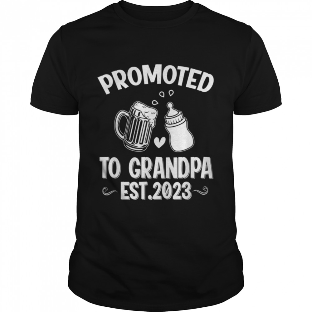 Promoted to Grandpa 2023 Funny New Grandpa Father’s Day T- B0B2P4C2L1 Classic Men's T-shirt