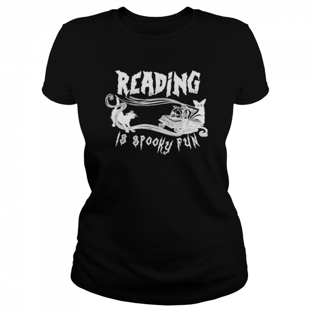 Reading is spooky fun Halloween Women’s Book Lovers Teacher  Classic Women's T-shirt