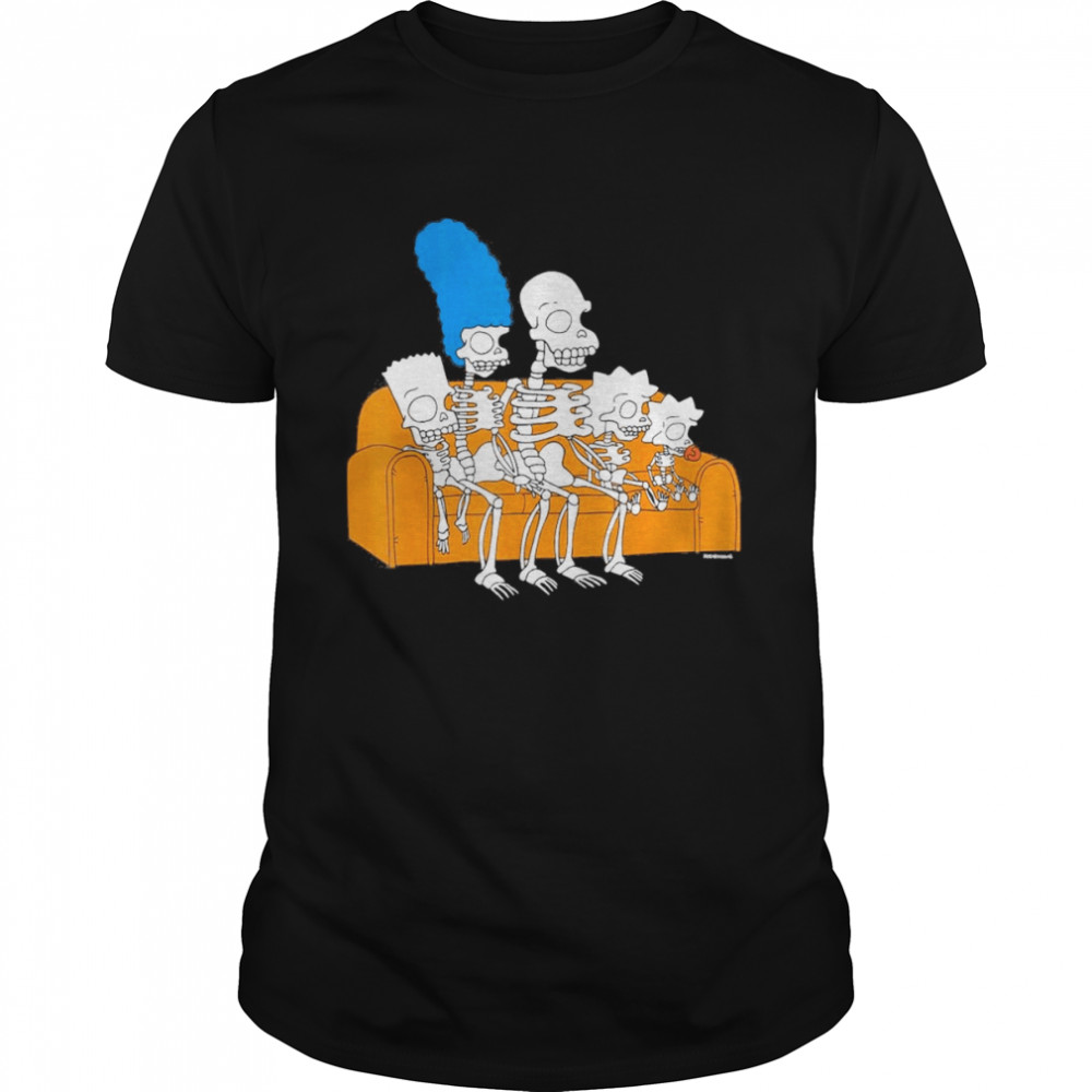 The Simpsons Skeletons Treehouse of Horror Couch Gag T- Classic Men's T-shirt