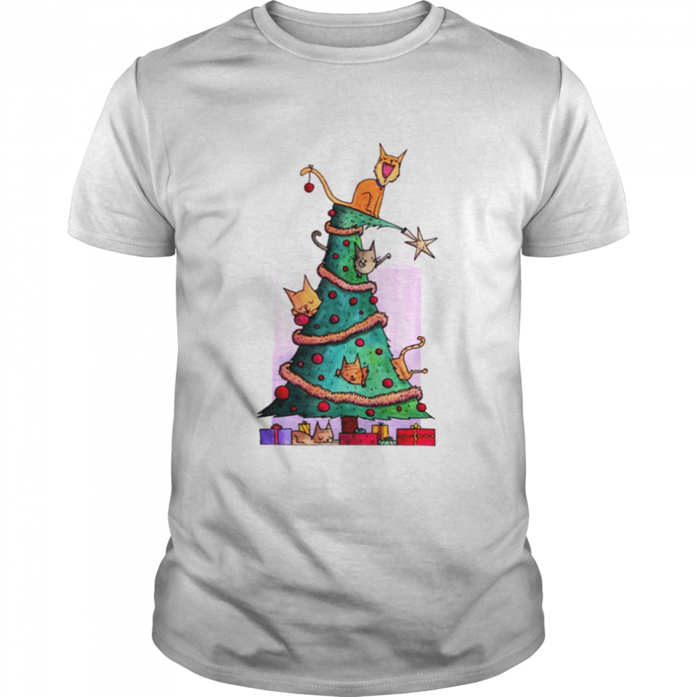 Cat Sitting On Top Of Christmas Tree shirt Classic Men's T-shirt