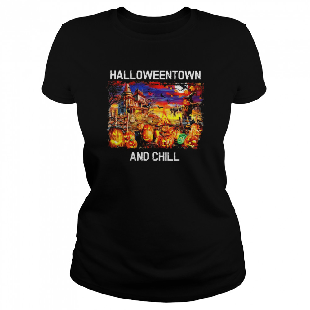 Iconic Art Halloweentown And Chill shirt Classic Women's T-shirt