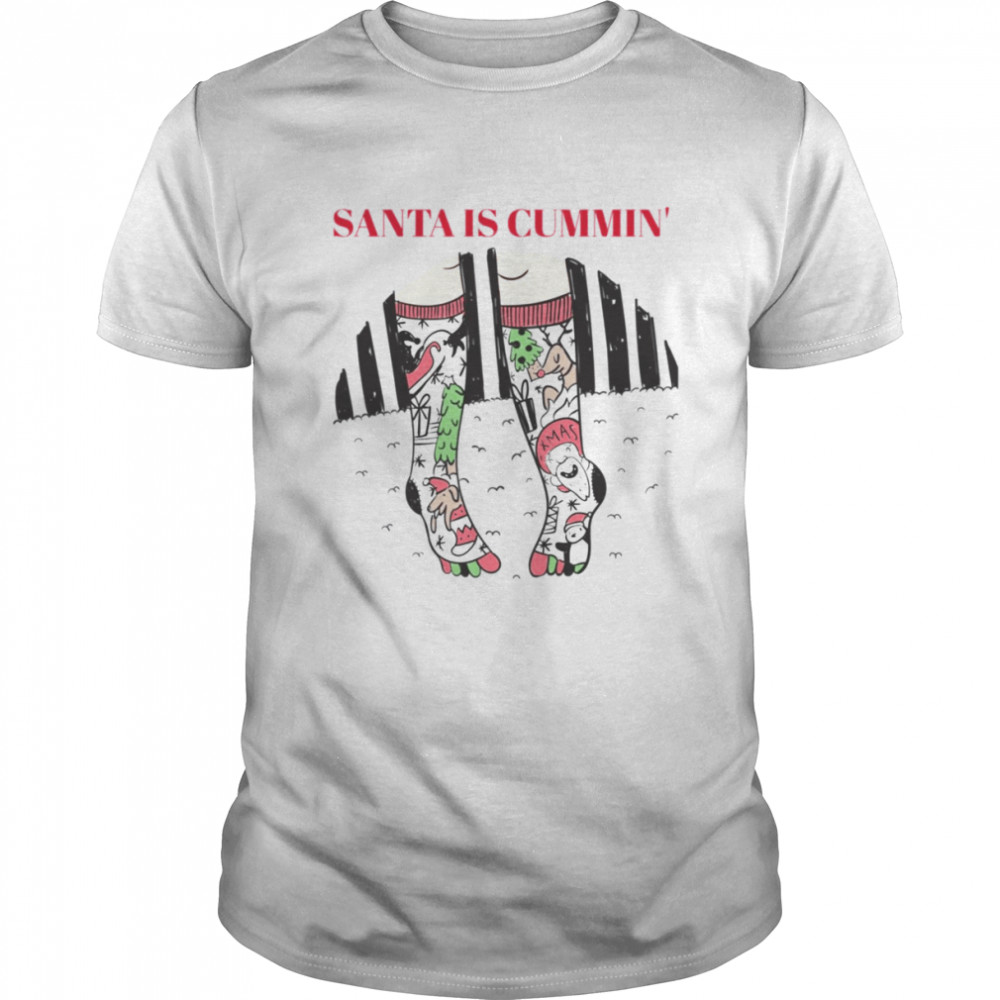 Santa Is Cummin’ Inappropriate Christmas shirt Classic Men's T-shirt