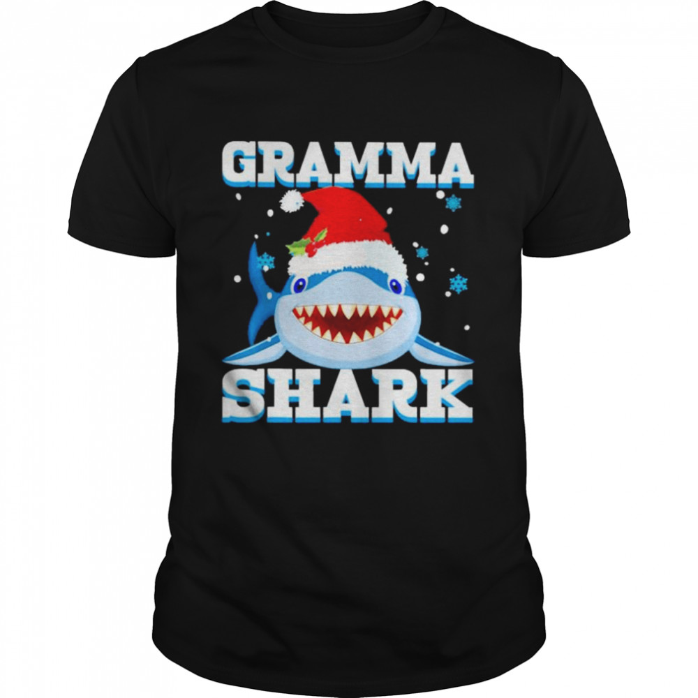 Gramma Shark Santa Hat Merry Christmas shirt